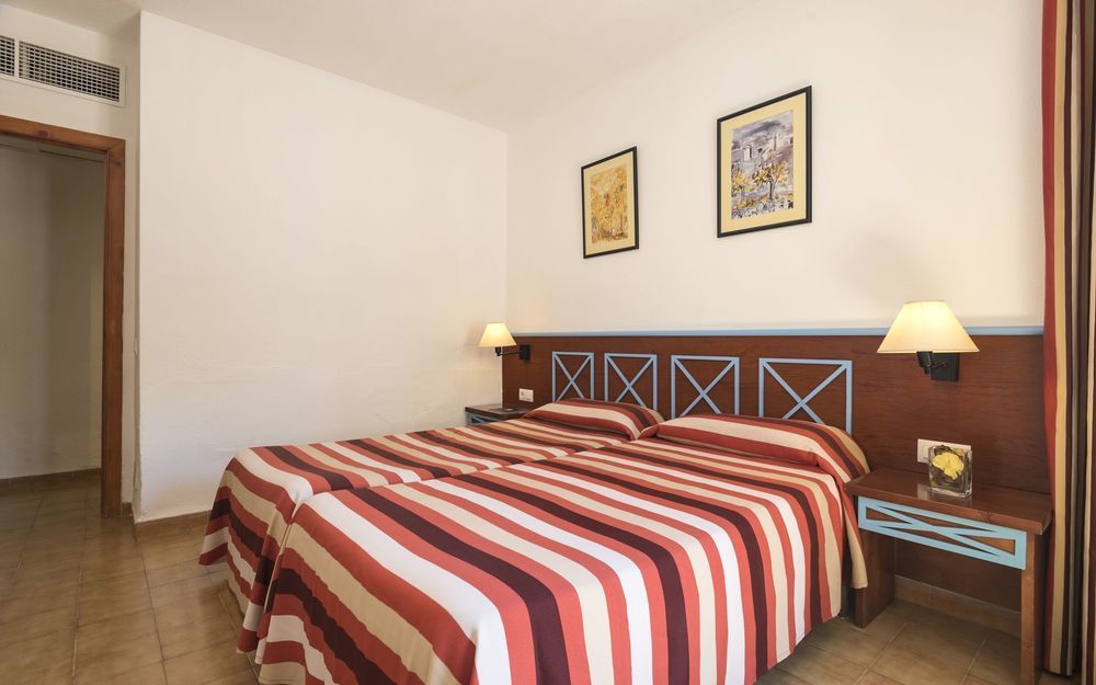 Marinda Garden Aparthotel Cala en Bosch Kültér fotó